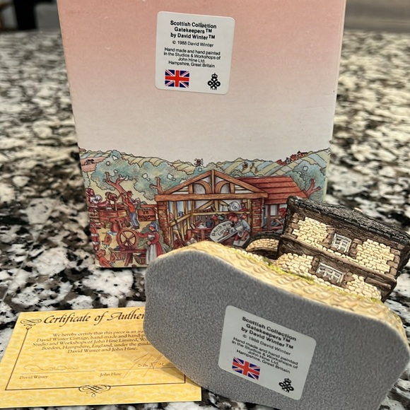 David Winter Cottages Gatekeepers - Picture 7 of 7